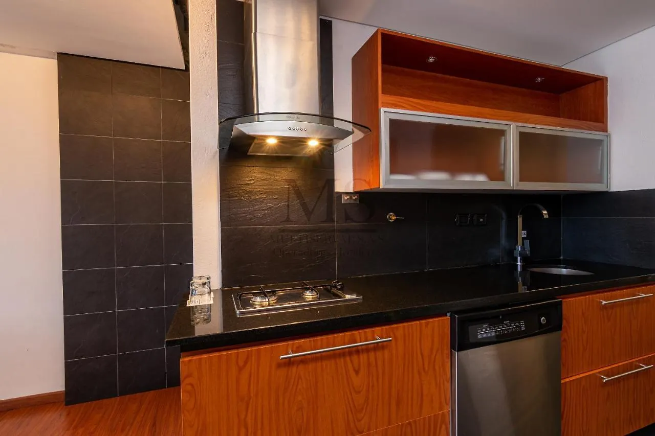 Cyan Suites Medellin 0*,  Colombia