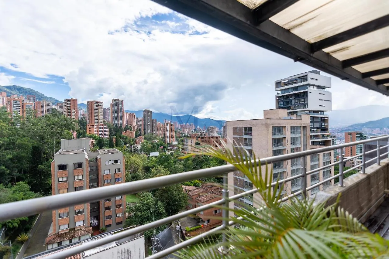 Cyan Suites Medellin Apartment