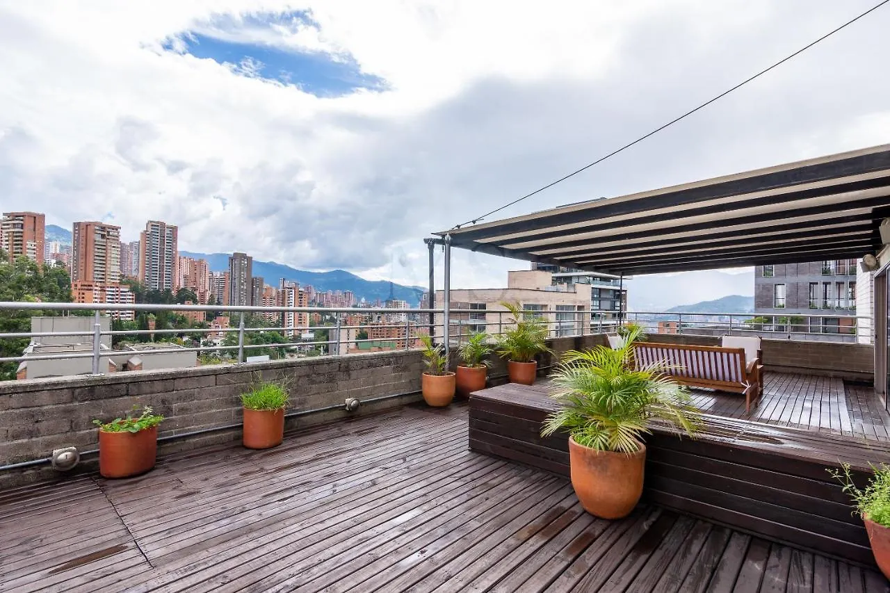 Cyan Suites Medellin Apartment